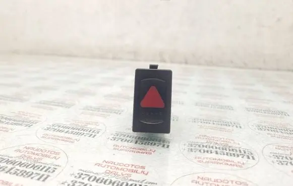 Volkswagen PASSAT B5 Hazard light switch 3B0953235D