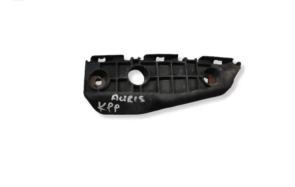 Toyota Auris 150 Front bumper mounting bracket 