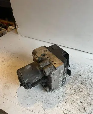 Audi A4 S4 B5 8D ABS Pump 8D0614111 0265214002