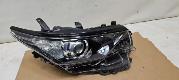 Toyota Auris E180 Headlight/headlamp