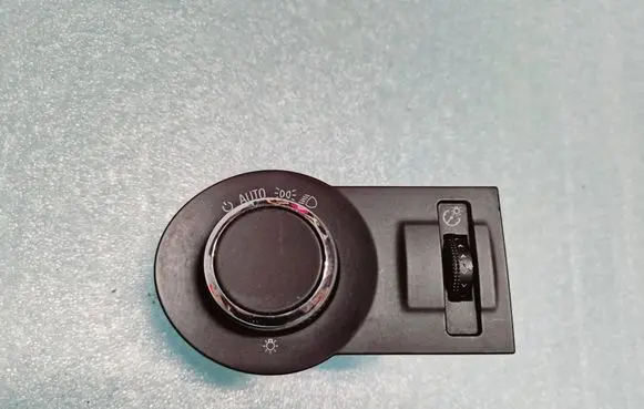 Chevrolet Camaro Light switch 92218816