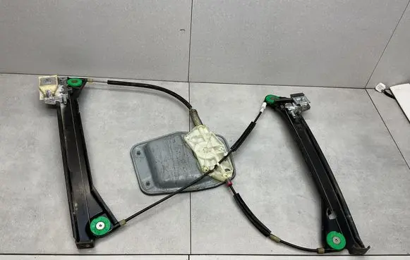 Volkswagen Scirocco Front door electric window regulator 1K8837402AC