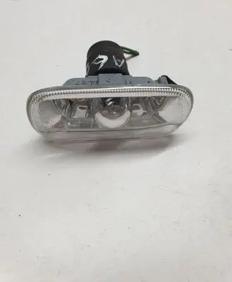 Audi A6 S6 C6 4F Front fender indicator light 8E0949127