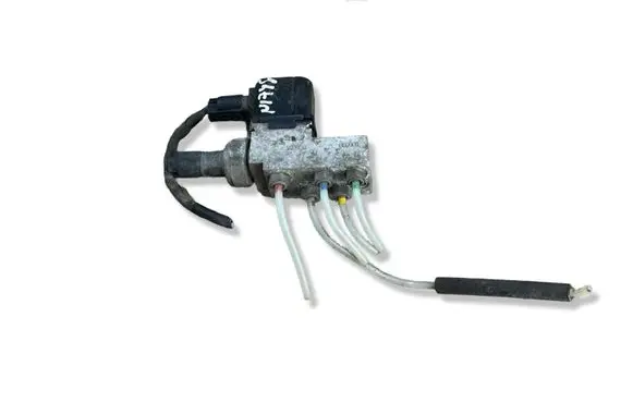 Mercedes-Benz E W211 Air suspension valve block A2113200158
