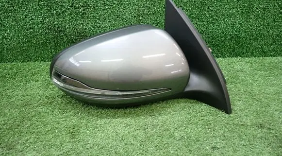 Mercedes-Benz GLA H247 Front door electric wing mirror