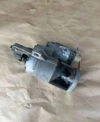 Mazda 6 Starter motor M000T32871