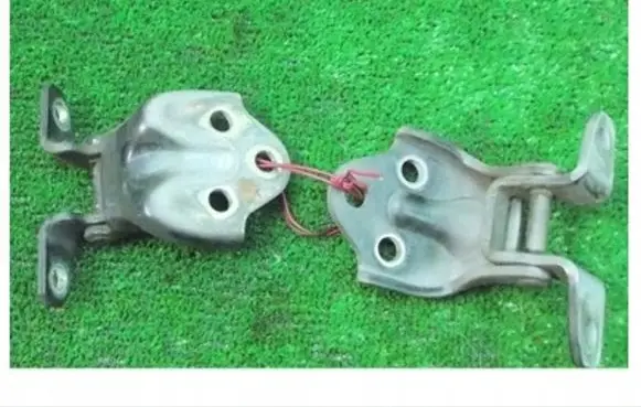 Hyundai Terracan Front door hinge set 