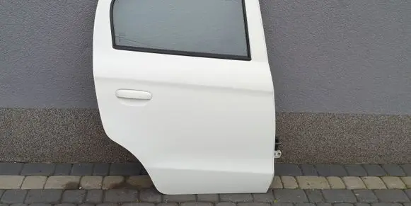 Mitsubishi Space Star Rear door 