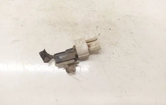 Toyota Avensis T250 Sensor 8282120210