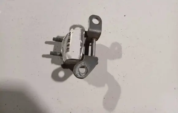 Honda FR-V Rear door lower hinge