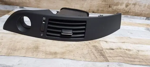 Toyota Corolla Verso AR10 Dash center air vent grill 6556434010