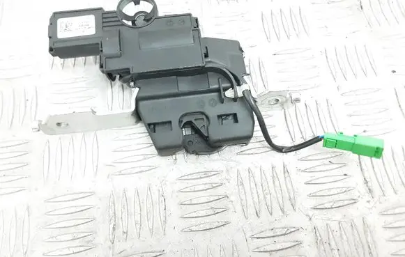 Volvo S90, V90 Seat back rest lock catch 31436463