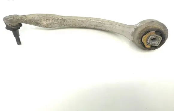 Volkswagen PASSAT B5 Front lower control arm/wishbone