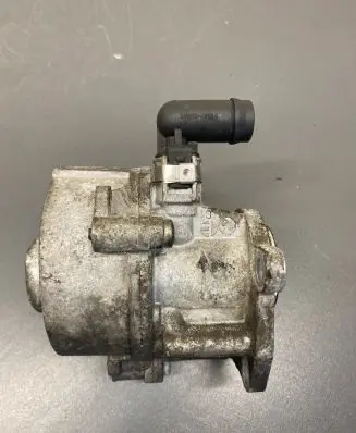 Renault Megane III Vacuum pump