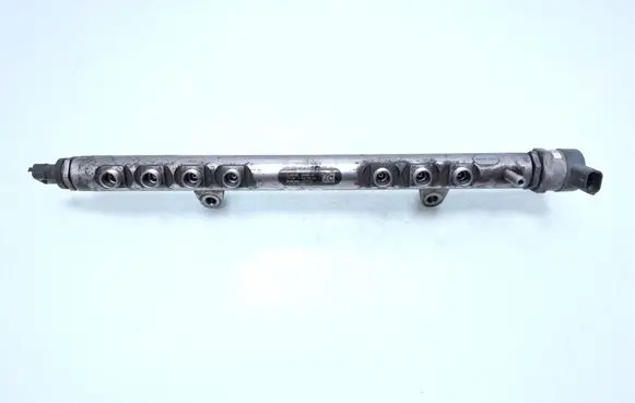 Volvo XC60 Fuel main line pipe 30777759 31216313 0445215025