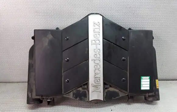 Mercedes-Benz E W211 Air filter box A1120940004