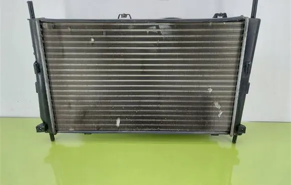 Ford Mondeo Mk III Coolant radiator