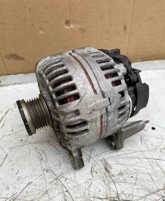 Seat Altea XL Generator/alternator 03C903025F 0124525200 A144197