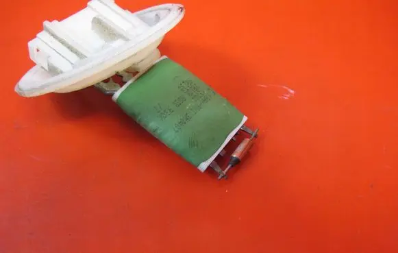 Smart ForTwo II Heater blower motor/fan resistor