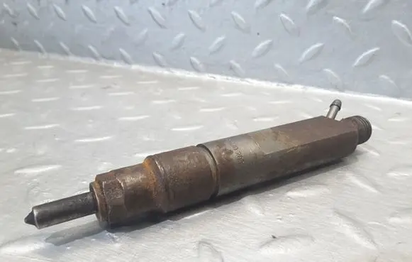 Seat Ibiza III (6L) Fuel injector 028130203F 0432193600