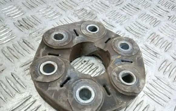 BMW 3 E46 Rear prop shaft donut coupling/joint 