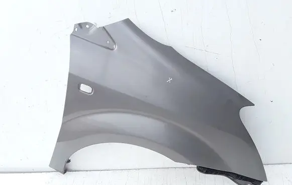 Toyota Corolla Verso E121 Fender