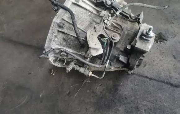 Renault Laguna III Manual 5 speed gearbox 8200595199