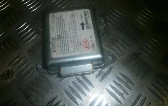 KIA Clarus Airbag control unit/module OK9AA677F0 11490167GP