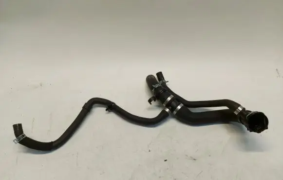 Volvo XC40 Engine coolant pipe/hose 32240179
