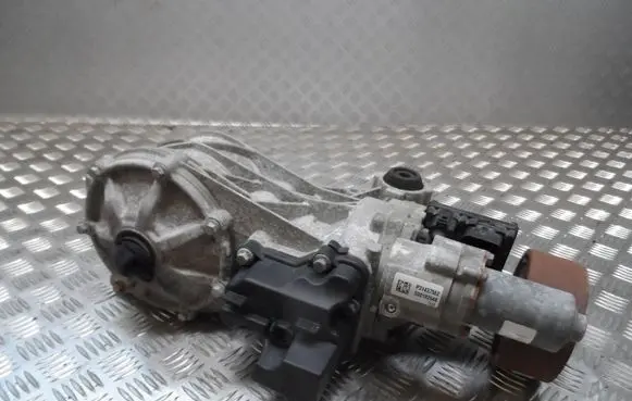Volvo S90, V90 Rear differential