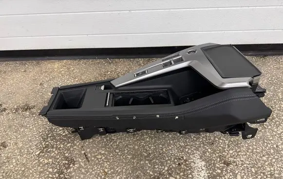 Peugeot 408 P54 Center console 
