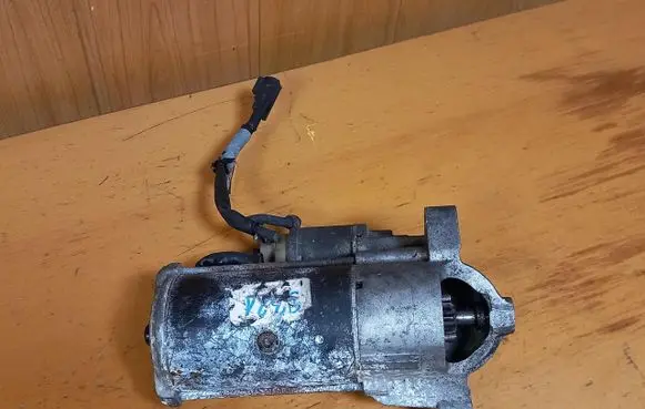 Renault Trafic II (X83) Starter motor LRT00240