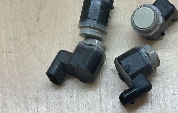 Renault Koleos I Parking PDC sensor 28438JZ05A 28438JZXXA 1302081445