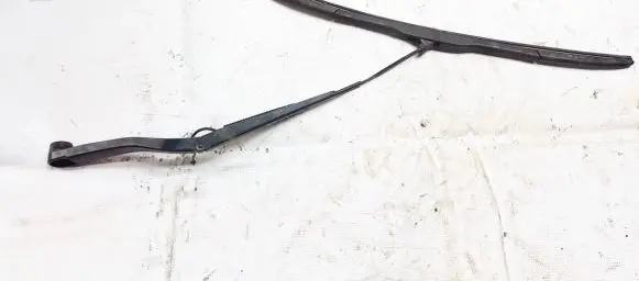 Opel Insignia A Front wiper blade arm