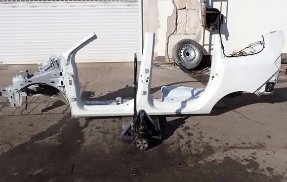 Dacia Lodgy Front quarter panel 