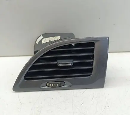 Renault Megane III Dashboard side air vent grill/cover trim 687602515R