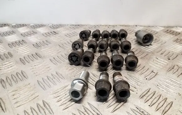 Audi A5 Sportback 8TA Nuts/bolts 