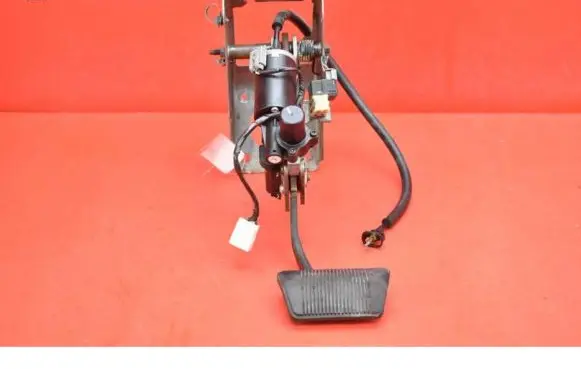 Jeep Grand Cherokee (WK) Accelerator throttle pedal 52089242AD