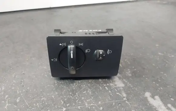 Ford Focus Light switch 7M5T13A024EA