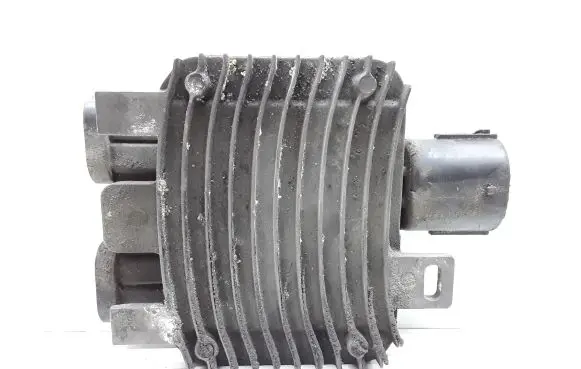 Volvo V70 Coolant fan relay 940009400