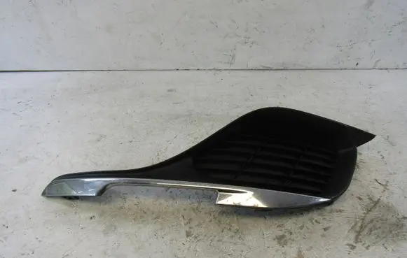 Peugeot 308 Front bumper lower grill AA3599377