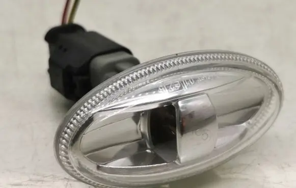 Peugeot 5008 Front fender indicator light 9680057480