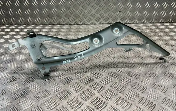 BMW 2 F45 Fender mounting bracket 7297202