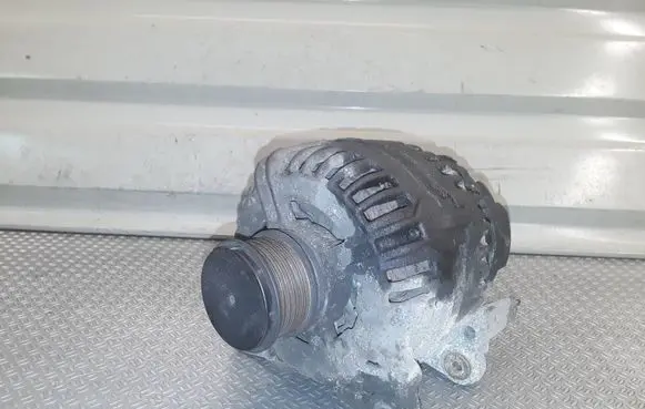 Volkswagen Polo IV 9N3 Generator/alternator 045903023A
