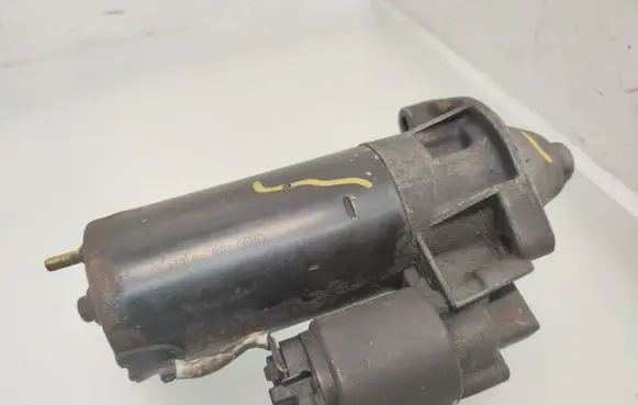 Volkswagen PASSAT B5 Starter motor 068911024C 0001110122 5662715191