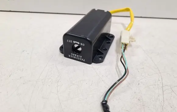 Peugeot iOn Passenger airbag on/off switch 8610A054