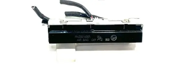 Passenger airbag on/off switch