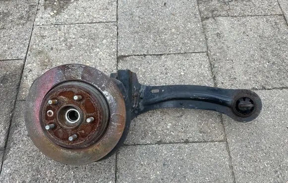 Volvo V40 Cross country Rear wheel hub 31360698