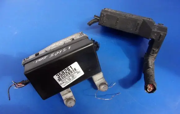 Nissan X-Trail T30 Fuse box set