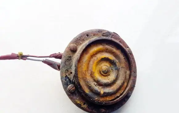 Nissan Almera Horn signal